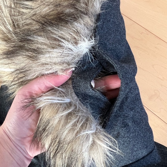 Aritzia Community Parka with removable faux fur hood - Picture 10 of 12